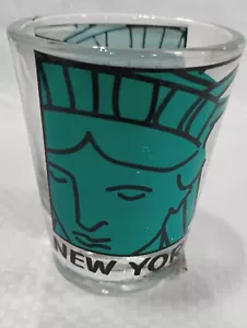 Estatua de la Libertad Verde Cara Ciudad de Nueva York Shot Glass Souvenir - Imagen 1 de 2