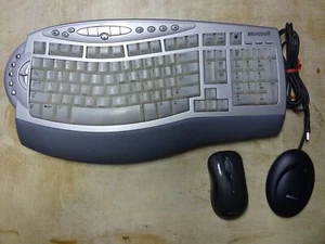Complete Set Microsoft Wireless Comfort Keyboard 4000, Mouse 5000 & USB Receiver - Picture 1 of 2