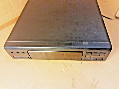 Receptor amplificador de estado sólido Kenwood A-711-L - FUNCIONA, MAS LÊ - Imagem 1 de 4