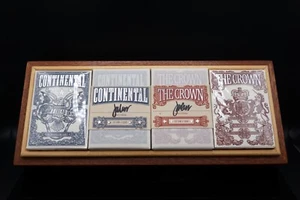 The Independence Wooden Case Collector's Set | Playing Cards | Kings Wild - Foto 1 di 11