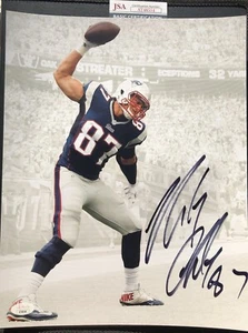 Rob Gronkowski Signed Autographed 11x14 Photo New England Patriots JSA COA - Picture 1 of 2