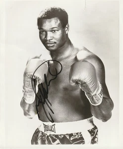 LARRY HOLMES  BOXING HOFer  AUTHENTIC ORIGINAL AUTOGRAPHED PHOTO 6-14-08 - Picture 1 of 2