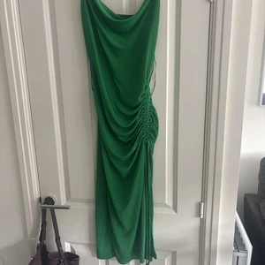 Green Primark Dress Size Medium Stretch Material Body Con - Picture 1 of 5