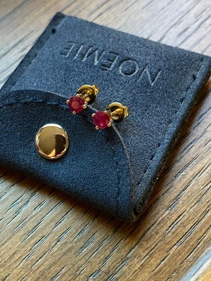 NOEMIE - RUBY STUD EARRINGS  - 18K YELLOW GOLD - BRAND NEW - Image 1 of 4