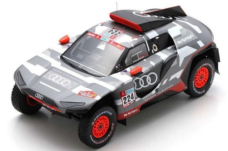 Audi RS Q E-tron Dakar 2022 Ekstrom- Bergkvist 1:18 SPARK 18S828 - Immagine 1 di 1