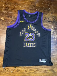 LeBron James Los Angeles Lakers Nike City Edition Trikot Gr. 56 (2XL) Swingman - Bild 1 von 10