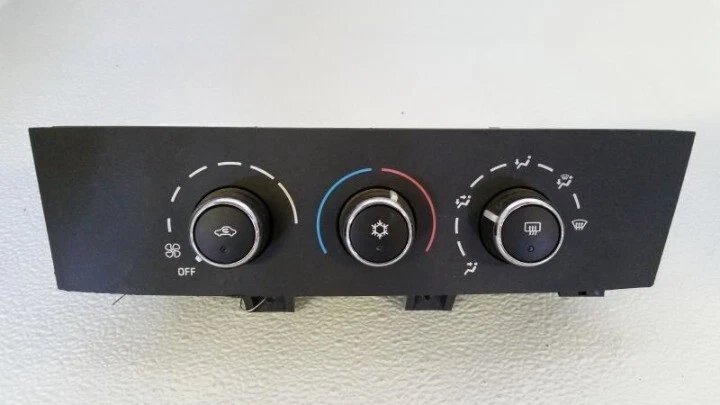 Conjunto de control de temperatura de calentador de aire acondicionado manual Buick Lacrosse 2005-2009 Foto 1 de 4