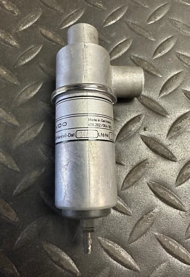 Válvula de control de aire de ralentí VDO - 408202004003 - para Mercedes-Benz M117 Foto 1 de 4