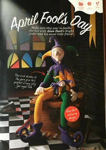 PATRÓN DE TEJIDO Alan Dart Juguete Día de los Inocentes 45,5 cm de altura Bufón Muñeca cómica DK - Imagen 1 de 8