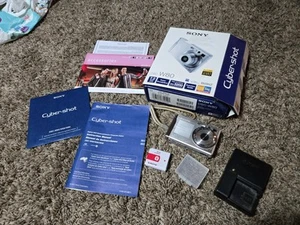 Sony Cyber-shot DSC-W80 7.2MP 3X Optical Digital Camera w/ Battery & Card Silver - Picture 1 of 19