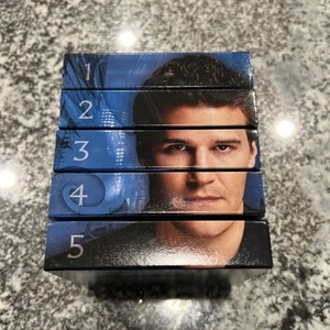 Angel - Limited Edition Collectors Set (DVD, 2009, 30-Disc Set, 5-Seasons) - Bild 1 von 14