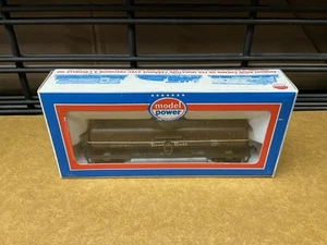 Model Power HO Scale Tootsie Roll Tank Car (NIB) - Picture 1 of 1