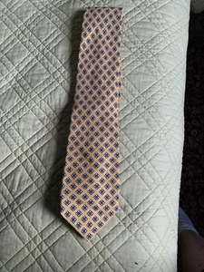 Lands End Men’s Necktie Yellow Print - Picture 1 of 3