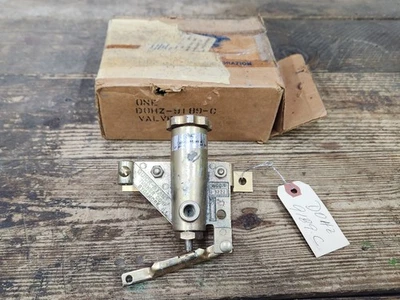 Conjunto de válvula de camión grande Ford L800-L900 años 70 OEM NUEVO DOHZ-9189-C NUEVO Foto 1 de 4