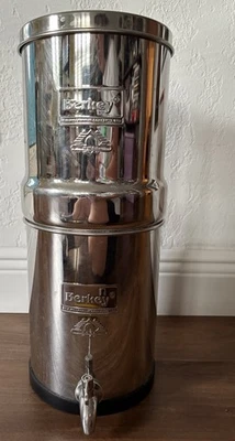 DISPENSADOR FILTRO AGUA BERKEY CON ESPIGA DE ACERO Foto 1 de 4