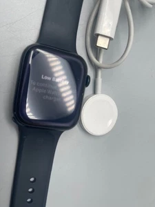 Apple Watch Series 9 45mm Midnight GPS (114694) MH - Photo 1 sur 3