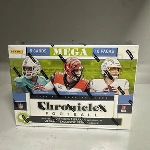 Mega caja de fútbol americano Panini NFL Chronicles 2020 sellada de fábrica - Burrow, Herbert - Imagen 1 de 2