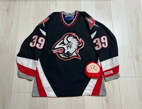 CCM Dominik Hasek Buffalo Sabres Goat Head NHL Hockey Jersey Vintage Black L Cover