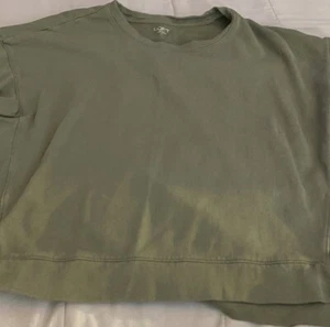 🛑 Loft Ann Taylor Cropped Crop Top T Shirt Work Out Green women’s Medium med - Picture 1 of 2