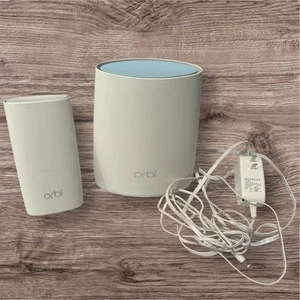 Netgear Orbi RBR50 AC3000 Tri-Band Mesh WiFi Router Base Unit - Afbeelding 1 van 9