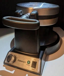 Cuisinart FWM-25PC Belgian 4 Triangle Waffles Flip Waffle Maker TESTED, Works - Picture 1 of 4