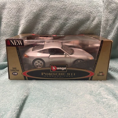 Bburago 1:18 Scale 1997 PORSCHE 911 Carrera Coupe COD 3315 Damaged box - Image 1 of 4