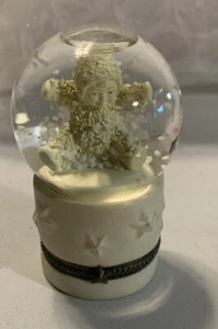 DEPT 56 Snow Babies "Reach Out" Ringhalter Schneekugel, 3" hoch - Bild 1 von 6