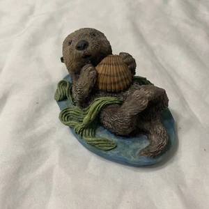 Nature’s Endangered Crystallite “Beaver Seashell” Figurine - Picture 1 of 3