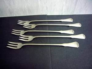 5 Cocktail Forks Patrick Henry by Oneida Community Stainless Silverware 6" - Picture 1 of 1