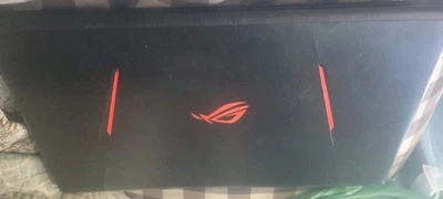 Portátil para juegos ASUS ROG Strix GL753V Intel i7-7700HQ Nvidia GTX1050 16 GB RAM Foto 1 de 4