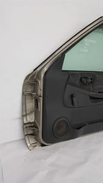 Front Right Door OEM 1998 1999 2000 2001 2002 2003 2004 2005 GMC S15 Jimmy 2WD - Image 1 of 4