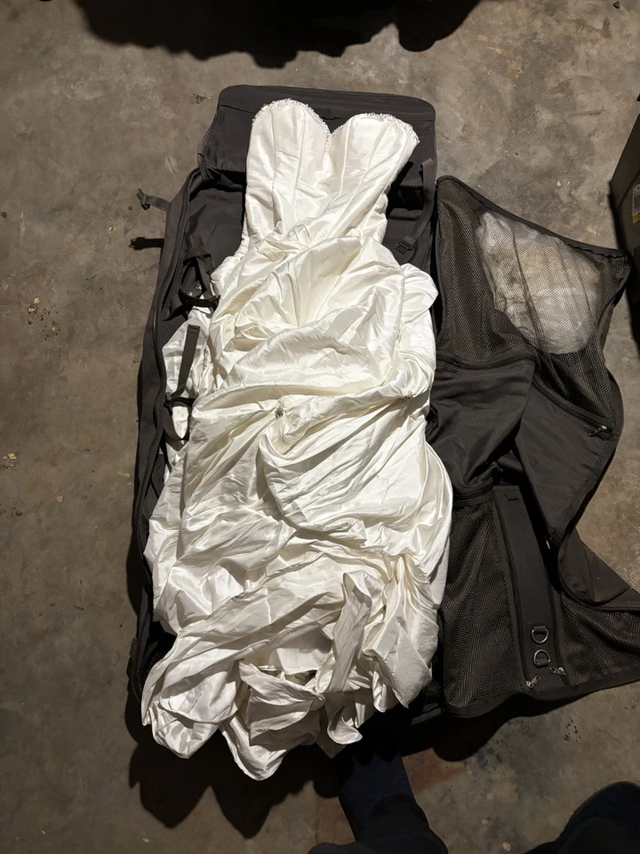 Vestido de novia David's blanco sin tirantes línea A vestido de novia talla 2 poliéster Foto 1 de 2