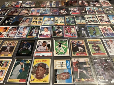 LOTE DE COLECCIÓN DE TARJETAS DEPORTIVAS DE BÉISBOL 1959 MAYS DOS TARJETAS AARON CON ESTRELLAS Y NOVATOS Foto 1 de 4