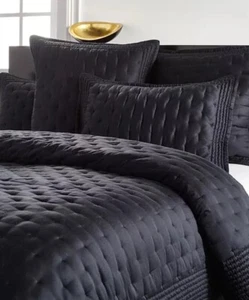 Donna Karan Essential Silk King Quilt 108in X 95in - Black. R4 - Picture 1 of 7
