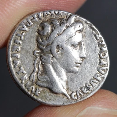 Augustus Denarius Ancient Roman Empire Silver Coin Gaius Lucius Caesar 2BC Ch VF - Image 1 of 4