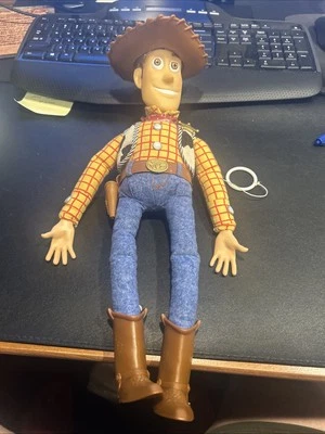 Disney Toy Story Woody Pull String Doll 15” con sombrero Pixar Thinkwa Foto 1 de 4