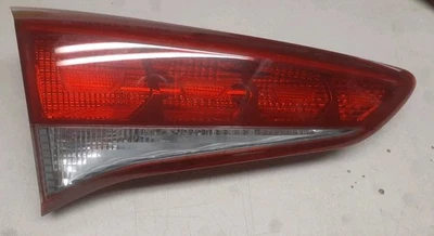 Luz trasera interior izquierda para puerta del conductor HYUNDAI TUCSON 2016-18 montada OEM Foto 1 de 2