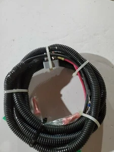 TROLLING MOTOR WIRE HARNESS 8 AWG WITH RESET BREAKER 8 1/2' LOWE BOATS. X0X01 - Picture 1 of 2