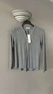 NWT Calvin Klein long sleeve v neck top Size small - Picture 1 of 5