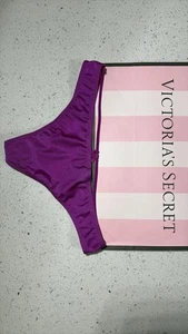 VINTAGE VICTORIAS SECRET V STRING PANTIES sz XS - Picture 1 of 2