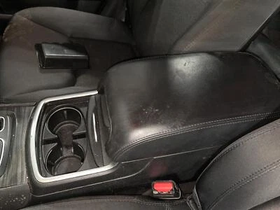 Caixa de luvas usada serve: 2018 Chrysler 300 grau A - Imagem 1 de 4