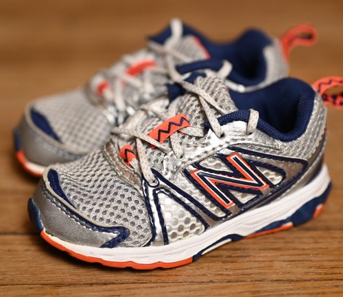 Scarpe da corsa New Balance Kids Junior 696 KJ696NOI top basso argento blu taglia 5Y