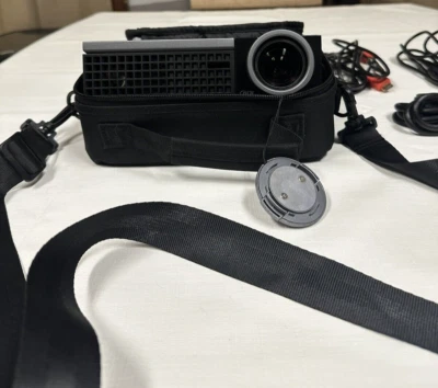 Dell M210X DLP Projector - Image 1 of 4