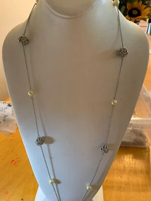 $65 Carolee Lux Tono Plata Perla y Bola de Fuego Estación 40" Collar P45 Foto 1 de 4