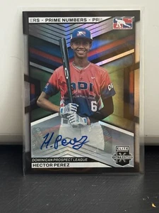 2023 Panini Elite Extra Edition Prime RC Auto Hector Perez SP/60 Dominican 175 - Foto 1 di 2