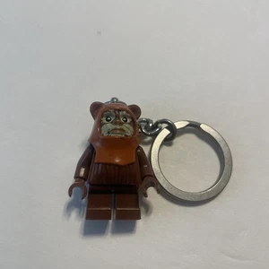 Lego Wicket Ewok Keychain Minifigure 853469 Star Wars Retired Rare FREE SHIP - Picture 1 of 4