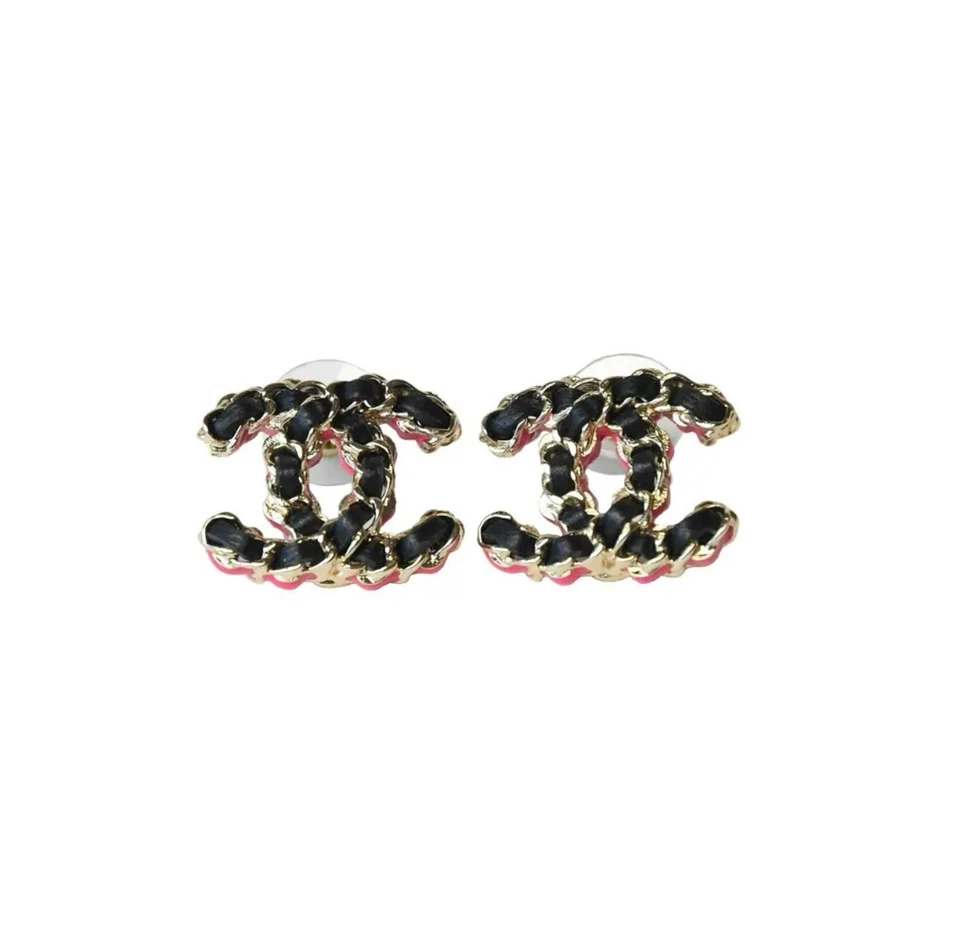 Chanel Cuero y Oro Metal CC Pendientes Negro Oro Rosa Foto 1 de 4
