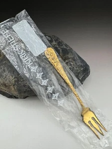 Stieff Rose Vermeil Sterling Silver Gold Plated Olive Serving Fork 32 grams - Picture 1 of 3