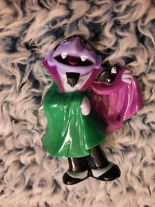 1997 Tyco PVC Figurine from Sesame Street Count Von Count Topper 3" Mini-Figure - Picture 1 of 4