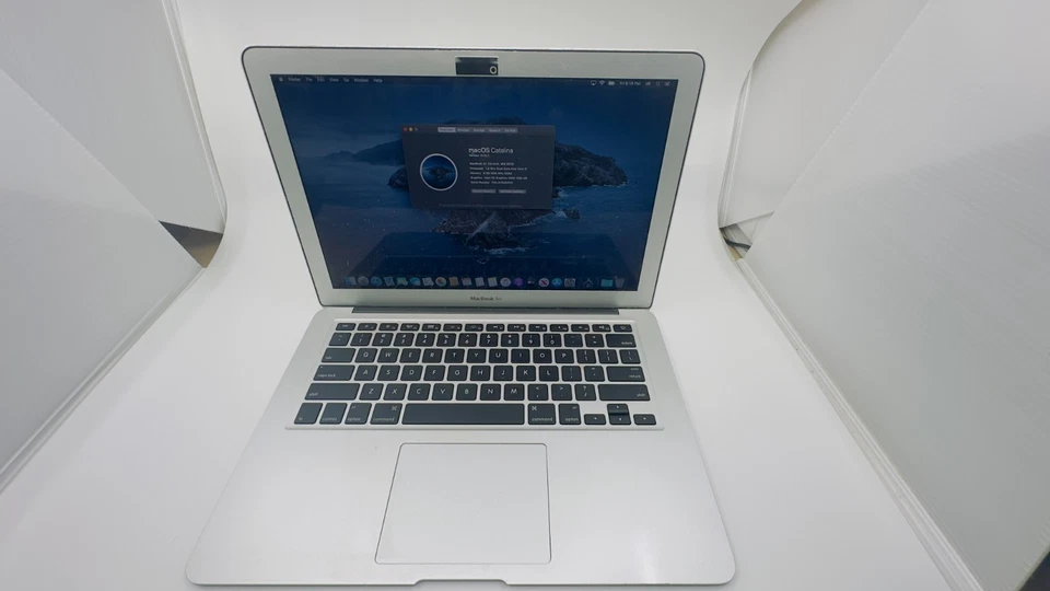 Apple MacBook Air 13 «середина 2012 i5 1,8 ГГц 8GB 250GB SSD работает, зарядное устройство, быстрая доставка - Изображение 1 из 4